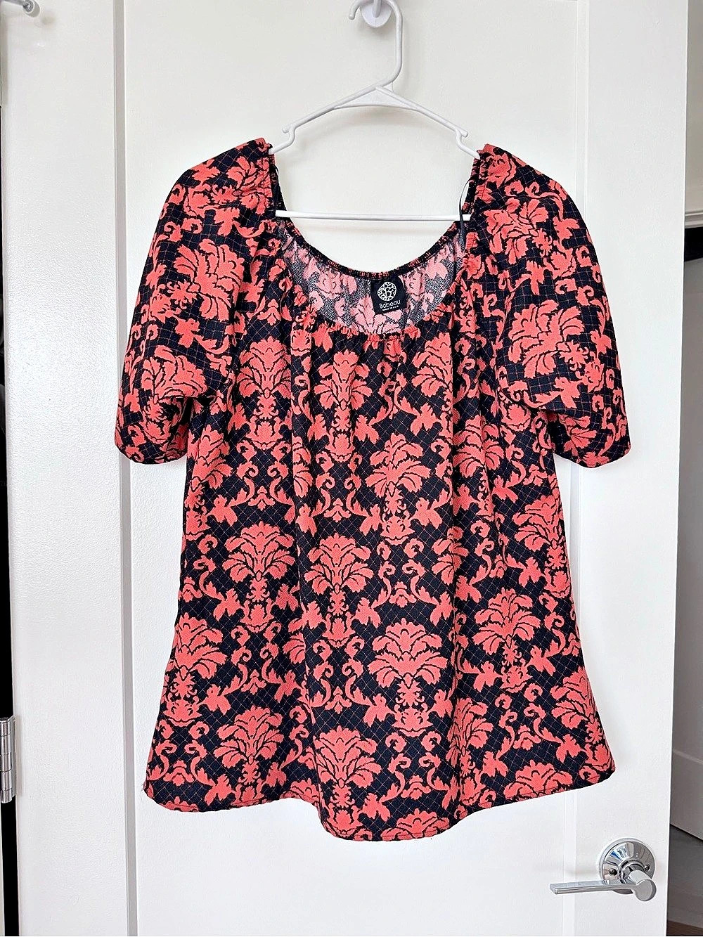 Paisley Short Sleeve Blouse in Orange & Black Size Small